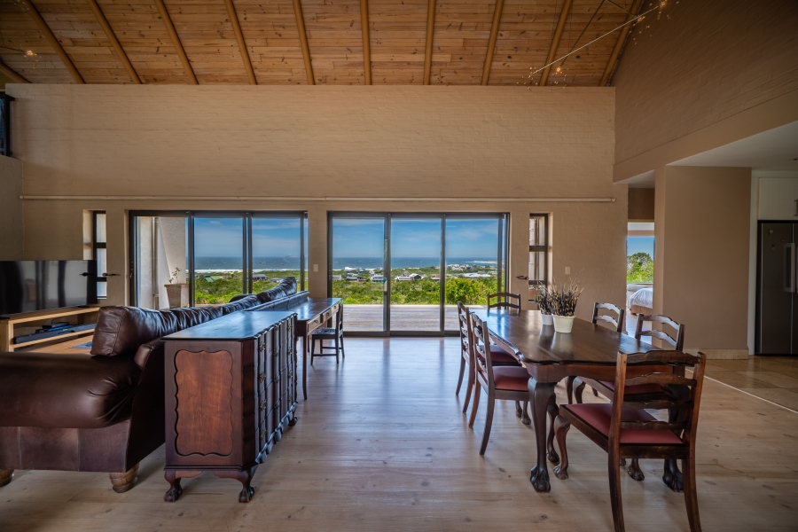 4 Bedroom Property for Sale in St Francis Field Eastern Cape